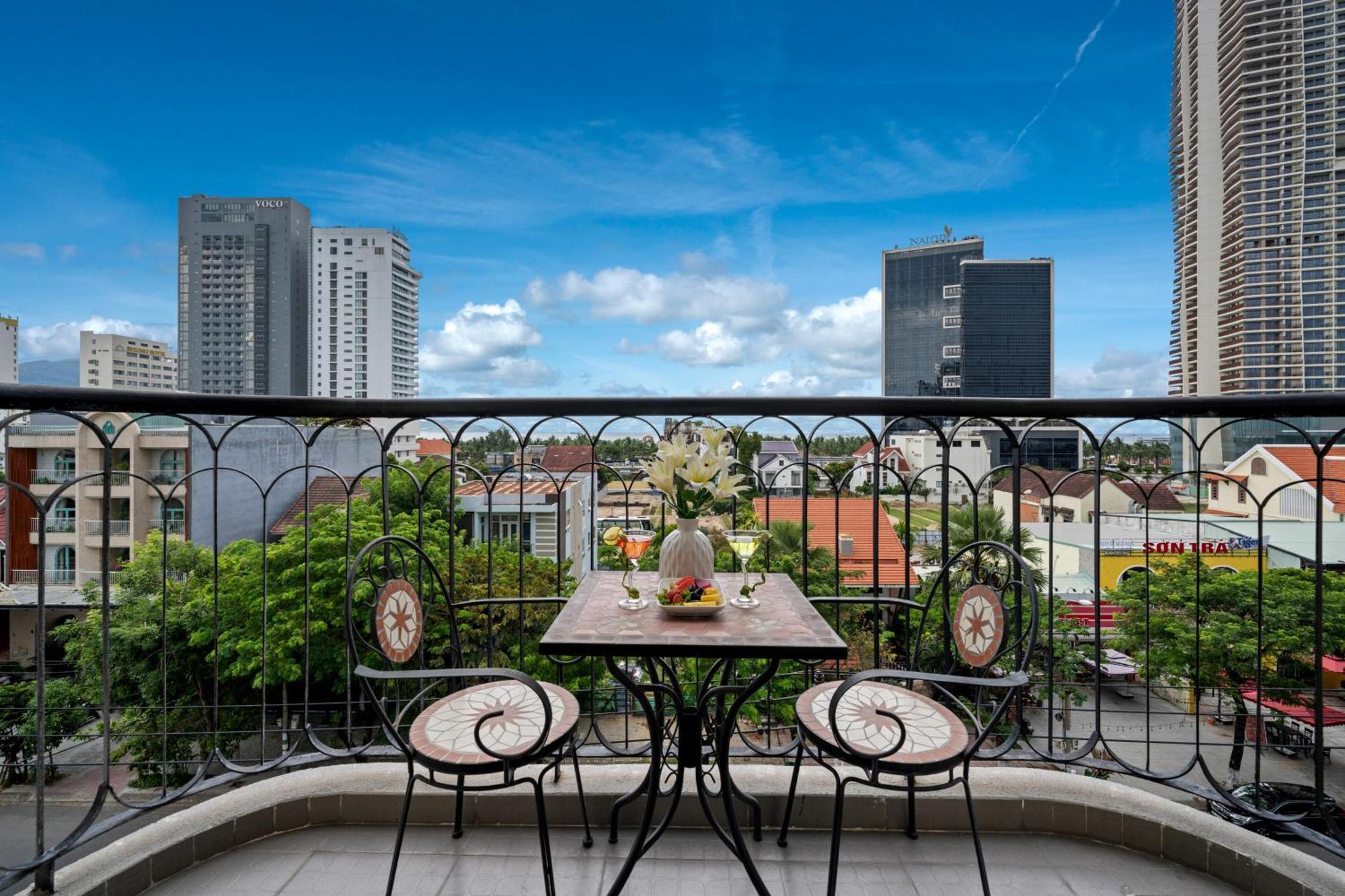Del Luna Boutique Khách sạn 4*